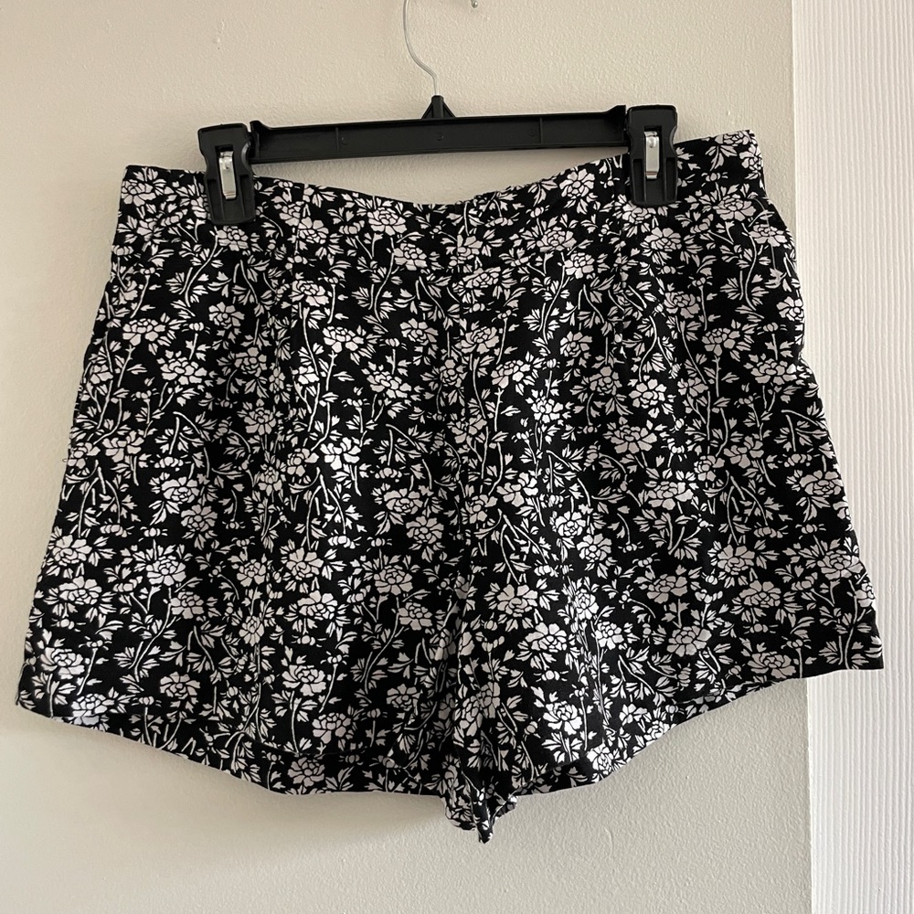 Ann Taylor Loft Grey Skort